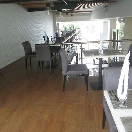 Mango Suites - Santiago City of Santiago Buitenkant foto