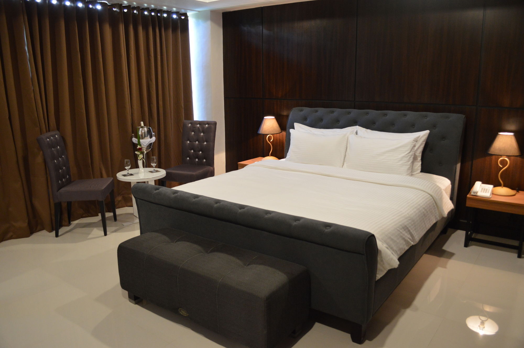 Mango Suites - Santiago City of Santiago Buitenkant foto